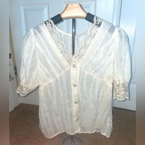 DAZY lace trimmed blouse